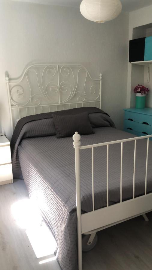 Apartamento 1 Dormitorio Y Salon Con Sofa Cama Bien Comunicado Con El Centro Sevilla Buitenkant foto