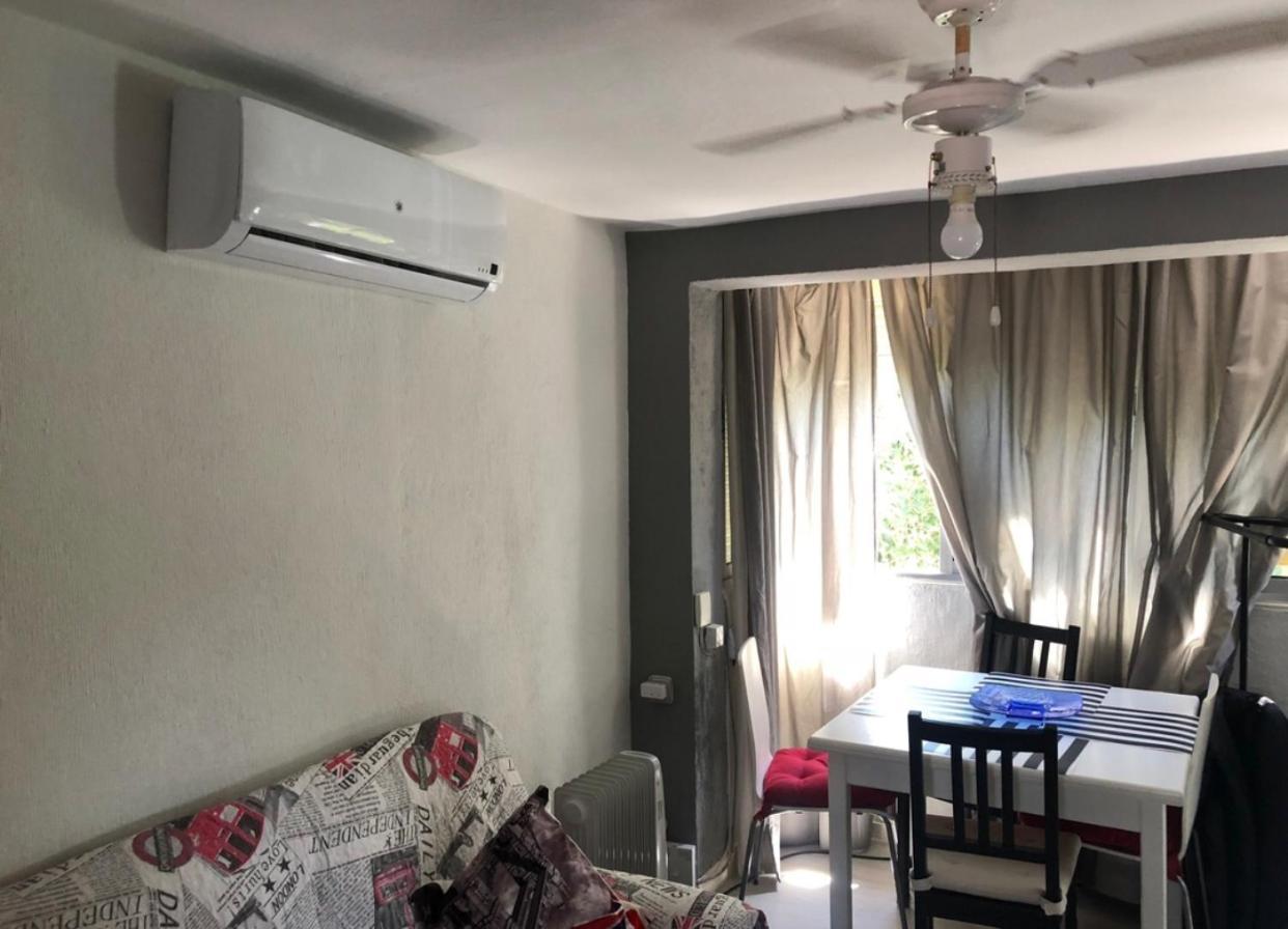 Apartamento 1 Dormitorio Y Salon Con Sofa Cama Bien Comunicado Con El Centro Sevilla Buitenkant foto
