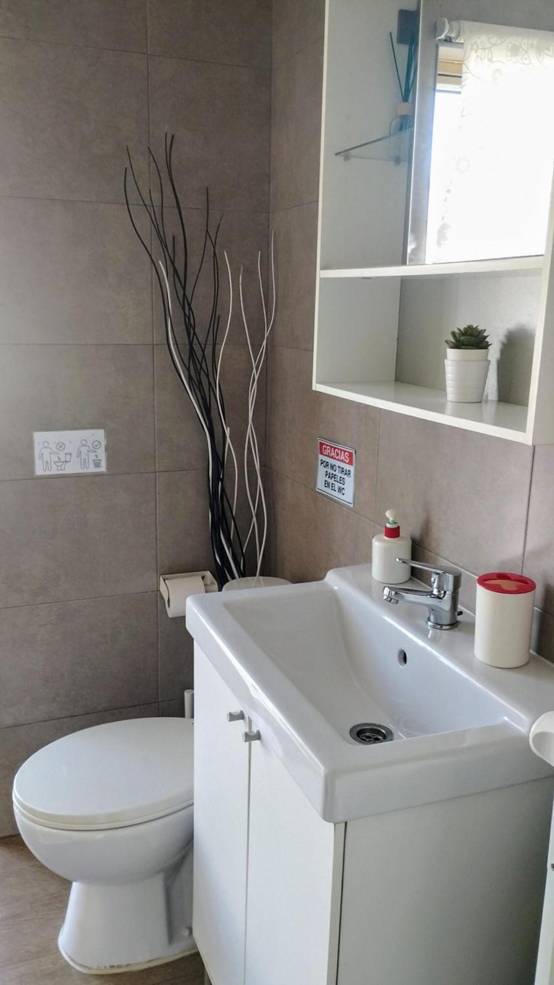 Apartamento 1 Dormitorio Y Salon Con Sofa Cama Bien Comunicado Con El Centro Sevilla Buitenkant foto