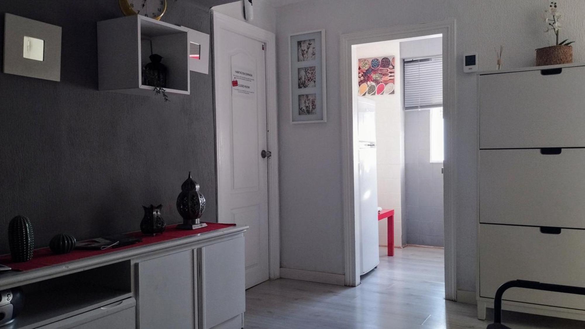 Apartamento 1 Dormitorio Y Salon Con Sofa Cama Bien Comunicado Con El Centro Sevilla Buitenkant foto
